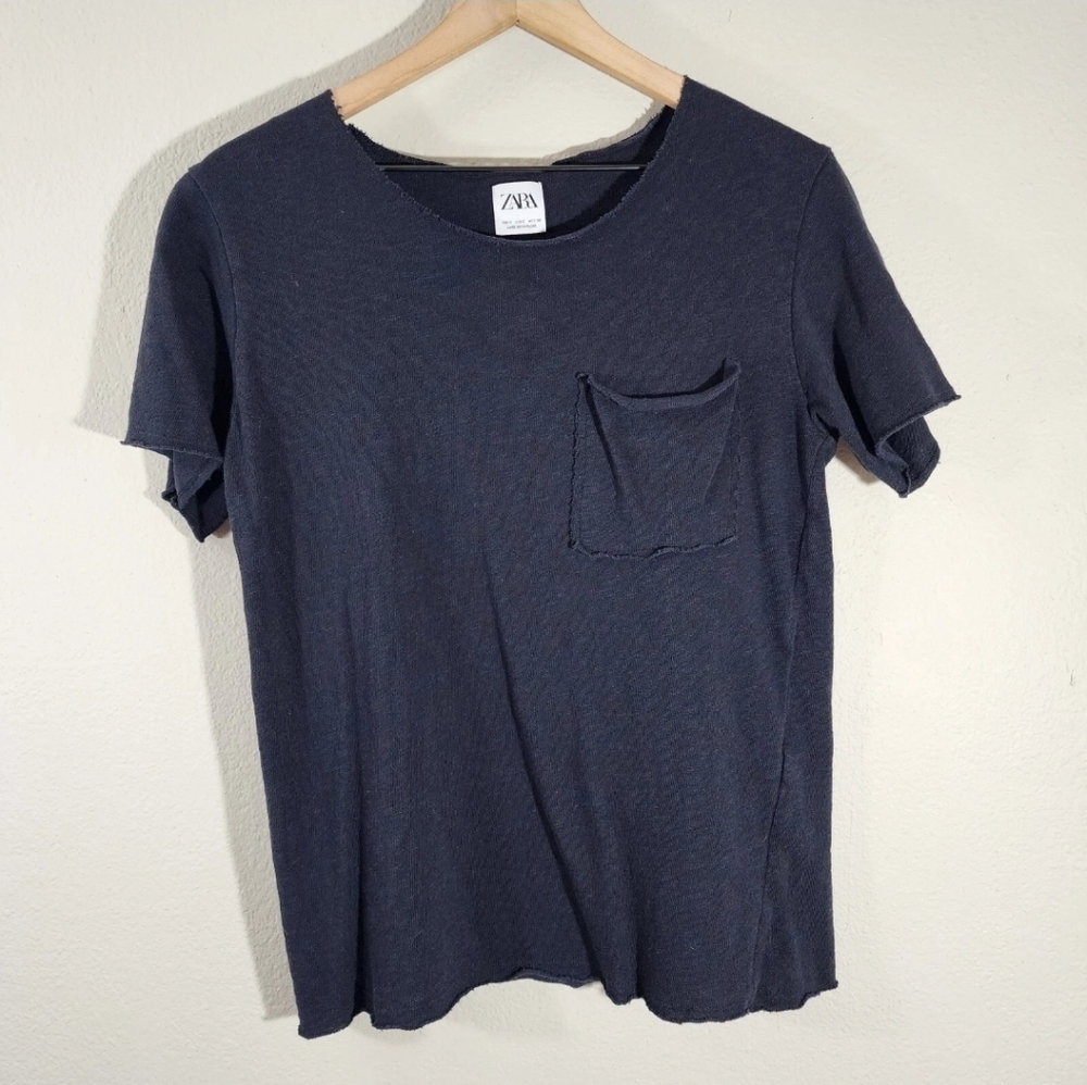 Zara‎ Solid Black Unfinished Hem Short Sleeve Tee Shirt Size Small